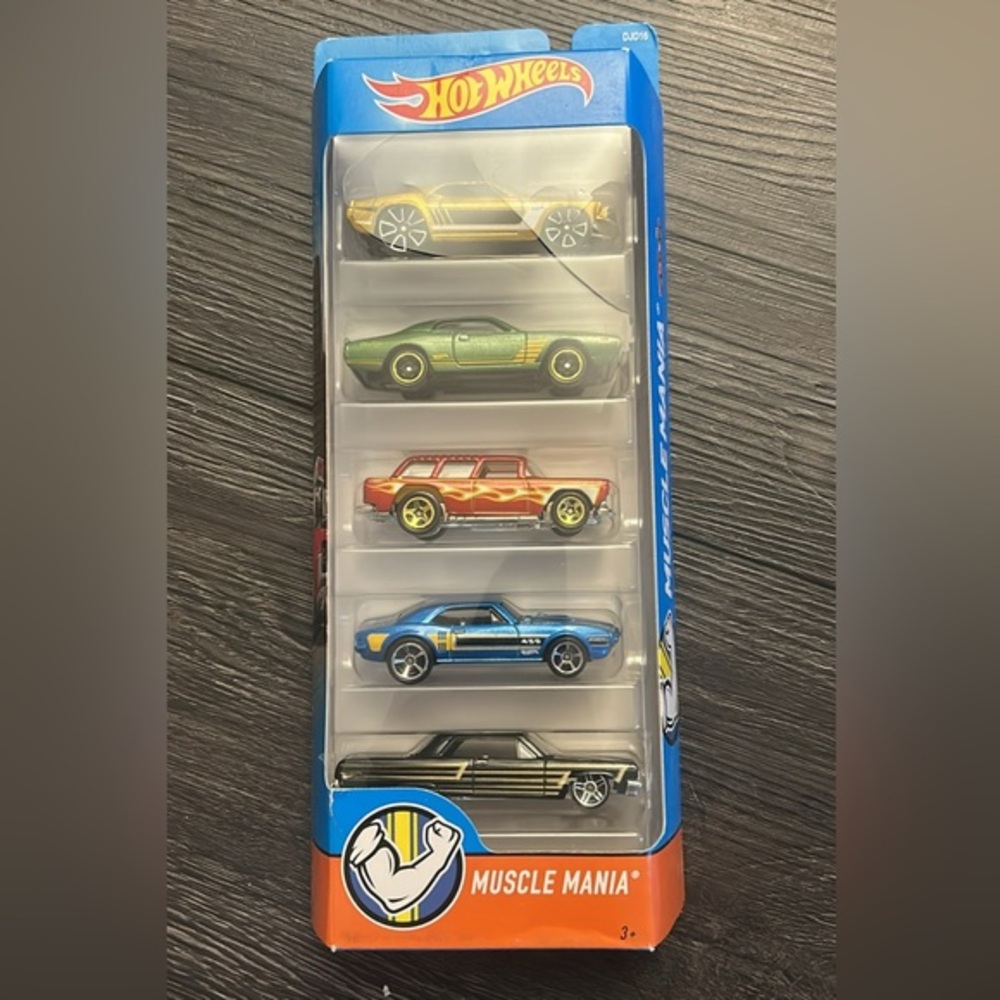 Hot Wheels Muscle Mania 5 Pack 1:64 Scale Impala Firebird Mustang Charger Nomad